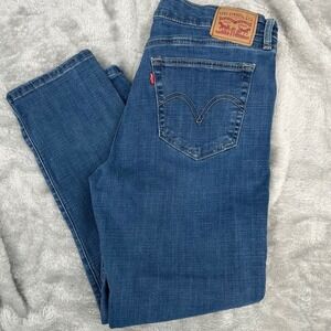 Levi's Premium Womens Mid Rise Boyfriend Fit Medium Wash Blue Jeans W30 L26 EUC